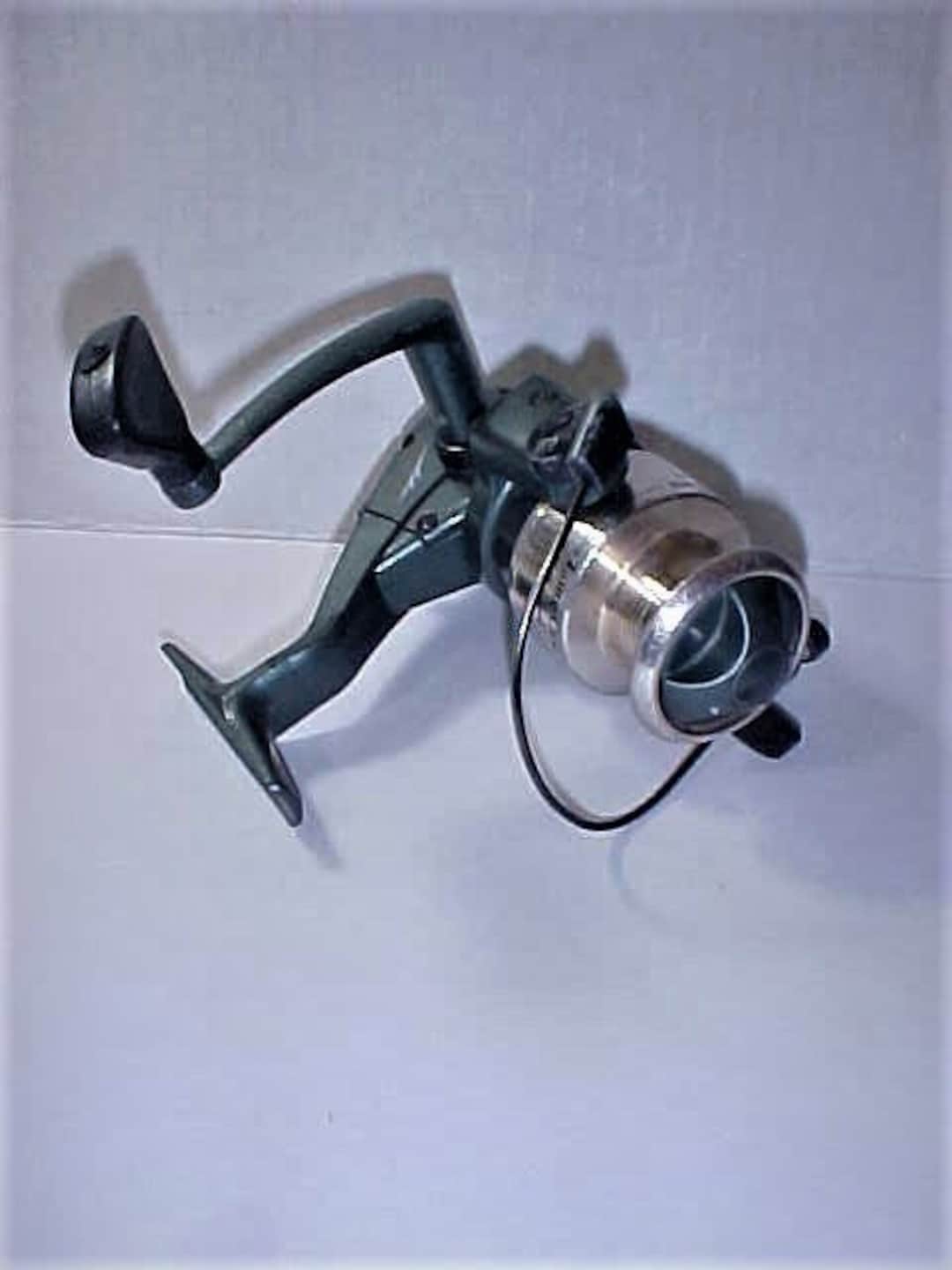 Shakespeare Cirrus ALX Long Cast Spinning Reel Circa 1970/80s, Pre-owned in  Very Good Working Condition See Description -  Australia