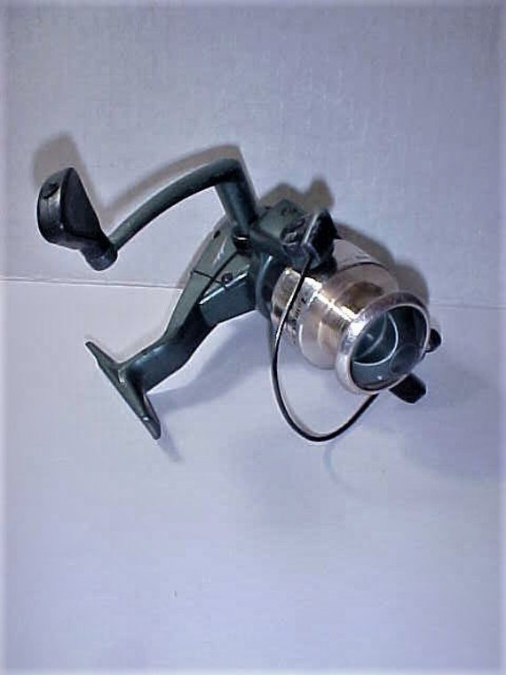 Shakespeare Cirrus ALX Long Cast Spinning Reel Circa 1970/80s, Pre-owned in  Very Good Working Condition See Description -  Canada
