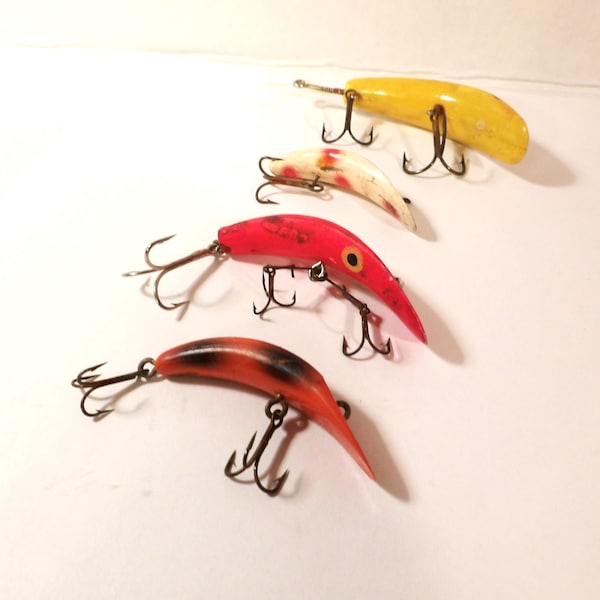 4 Lazy Ike Style Fishing Lures 1970s, Pre-Owned in Very Good Useable Condition.