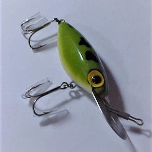Tin Fin Hot N Tot Wood Fishing Lure Circa 1973, Pre-owned in Very  Good/excellent Unused Condition, No Box See Description 