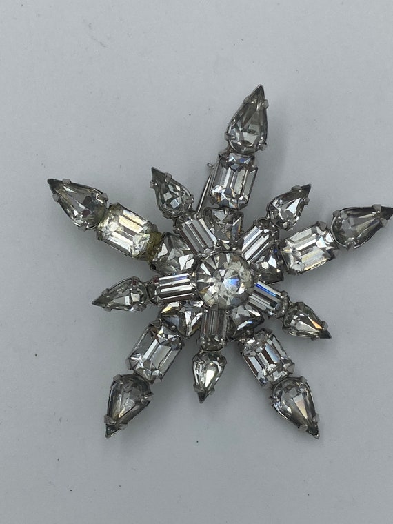 Weiss star brooch