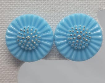Vtg 1950s Blue Flower Screw-Back Earrings Gold-Tone Retro Lightweight Plastic