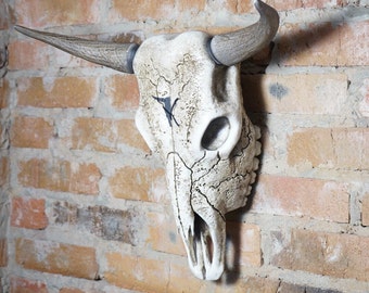 Bull Skull Decor / Rustic Wall Art / Western Home Decor / Cow Skull Decor / Farmhouse Decor / Cabin Decoration / Bull Horns Wall Sculpture