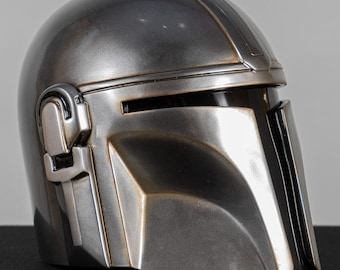Mandaloriann Helmet Weathered / Beskar Helmet Replica / Mando Helmet / Mandalorian Armor / Din Djarin's Helmet / Cosplay Props