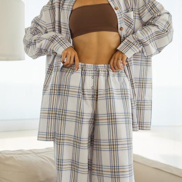 Pijama de mujer de tela de fieltro blanca