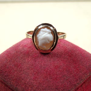 Vintage camee gouden ring met schelp