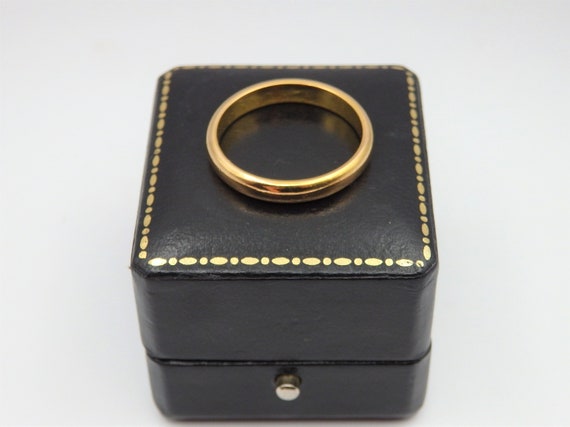 Antique 22ct Yellow Gold Wedding Band - image 1