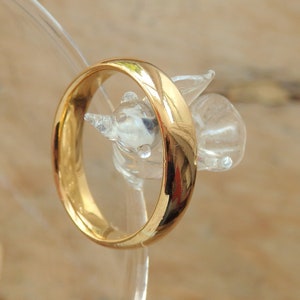 Antique 22ct gold wedding band