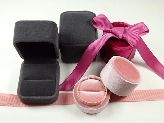 Transitional Cut Diamond 3 Stone Ring - image 9