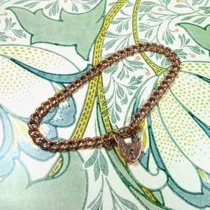 Vintage Chain Bracelet With A Heart Padlock