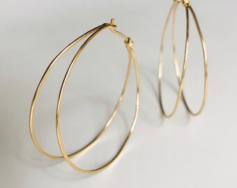 Boucles d’oreilles Double Circle Hoops, Mini, Boucles d’oreilles cerceau martelé, bijoux, Cadeau pour elle, boucles d’oreilles minimalistes, Bijoux de base, Forme géométrique