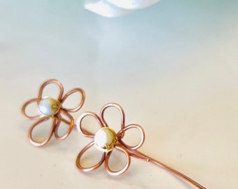 Pendientes fáciles de flores/Tachuelas fáciles/Juego de joyas de pendientes de flores de madre de perlas/Pendientes de envoltura de alambre/ Relleno de oro/ Plata/ Cobre/ Hecho a mano