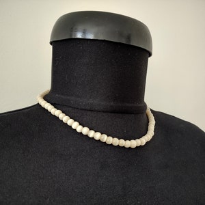 Vintage Cream Cat&#39;s Eye Glass Bead Necklace - Minimalist Jewelry