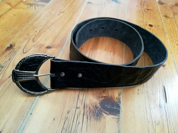 Wide Embossed Leather Belt: Vintage Black Belt With Metal  display picture 3