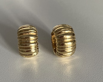 3808- Yellow Gold Godronné Earrings