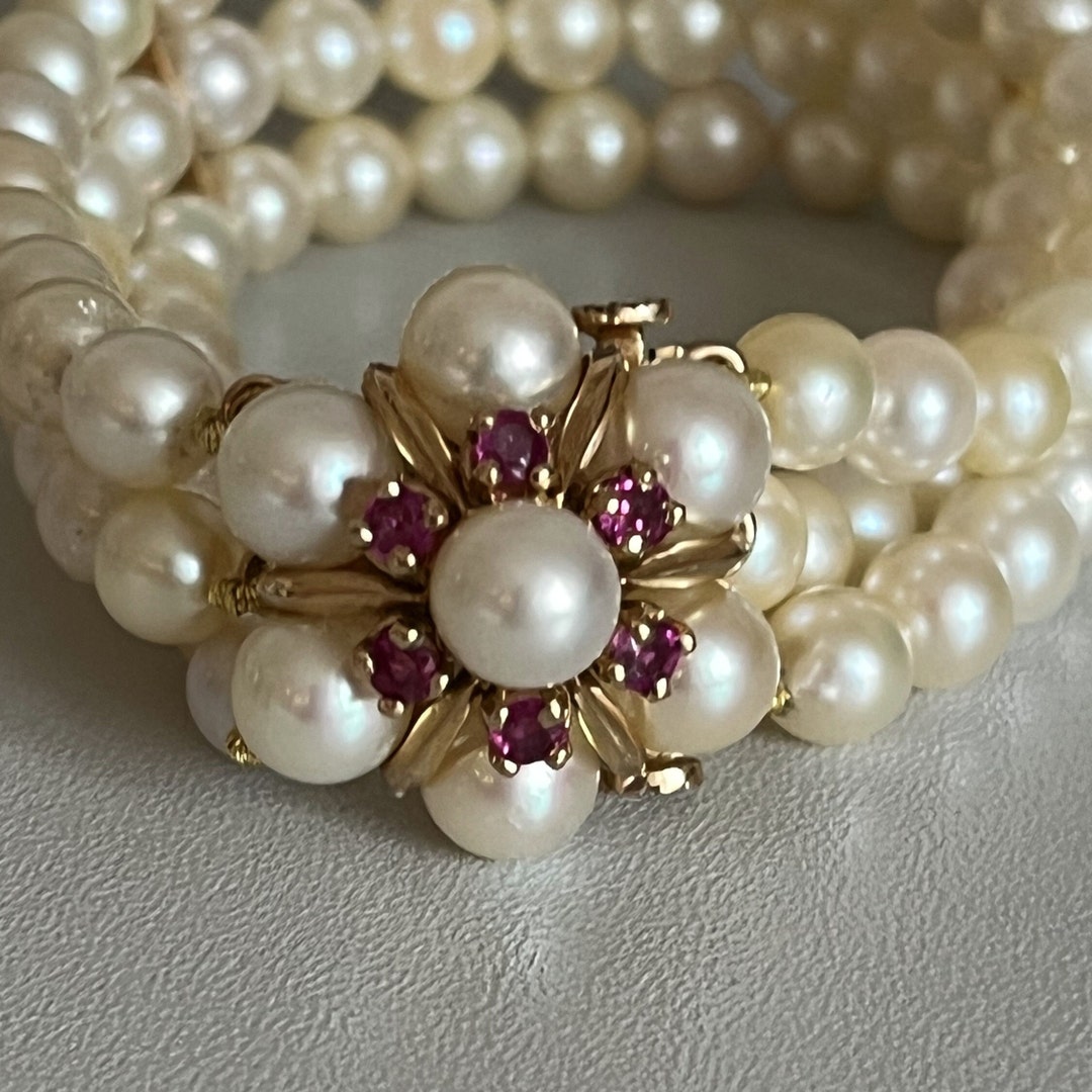 ブレスレット [Numberings] _Twist pearl bracelet 4095- Bracelet 3 Rows of Pearls Clasp With Synthetic Pearls