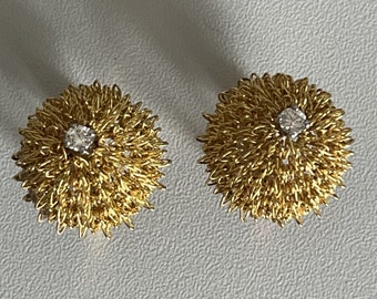 4126– Yellow Gold Diamond Clip-on Earrings