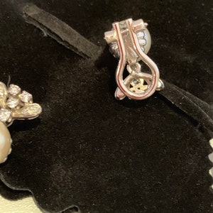 2849 White Gold Pearl Diamond Earrings image 2