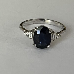 6616- White Gold Ring Sapphire 2.64 ct Diamonds