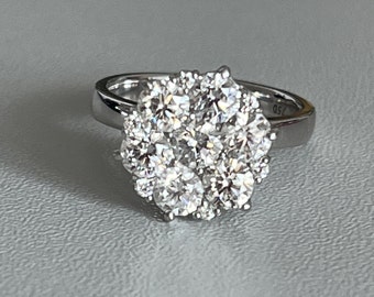 4147– White Gold Diamond Flower Ring