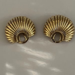 1478- Cartier Yellow Gold Godronné Earrings