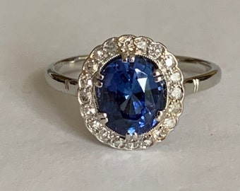 2761 – Ring Grey Gold Sapphire Diamonds