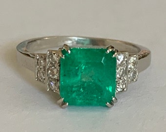 3404 – Emerald Gold Diamond Ring