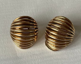 5140- Domed Yellow Gold Earrings