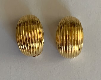3389 – Godronné Yellow Gold Earrings