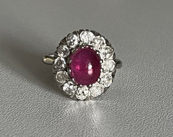 3938– Antique Pompadour Ring in White Gold Verneuil Ruby and Diamonds