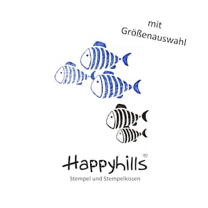 School visstempels, kleine en grote vissen worden een prachtige school voor onderwater- en zeefoto's van Happyhills
