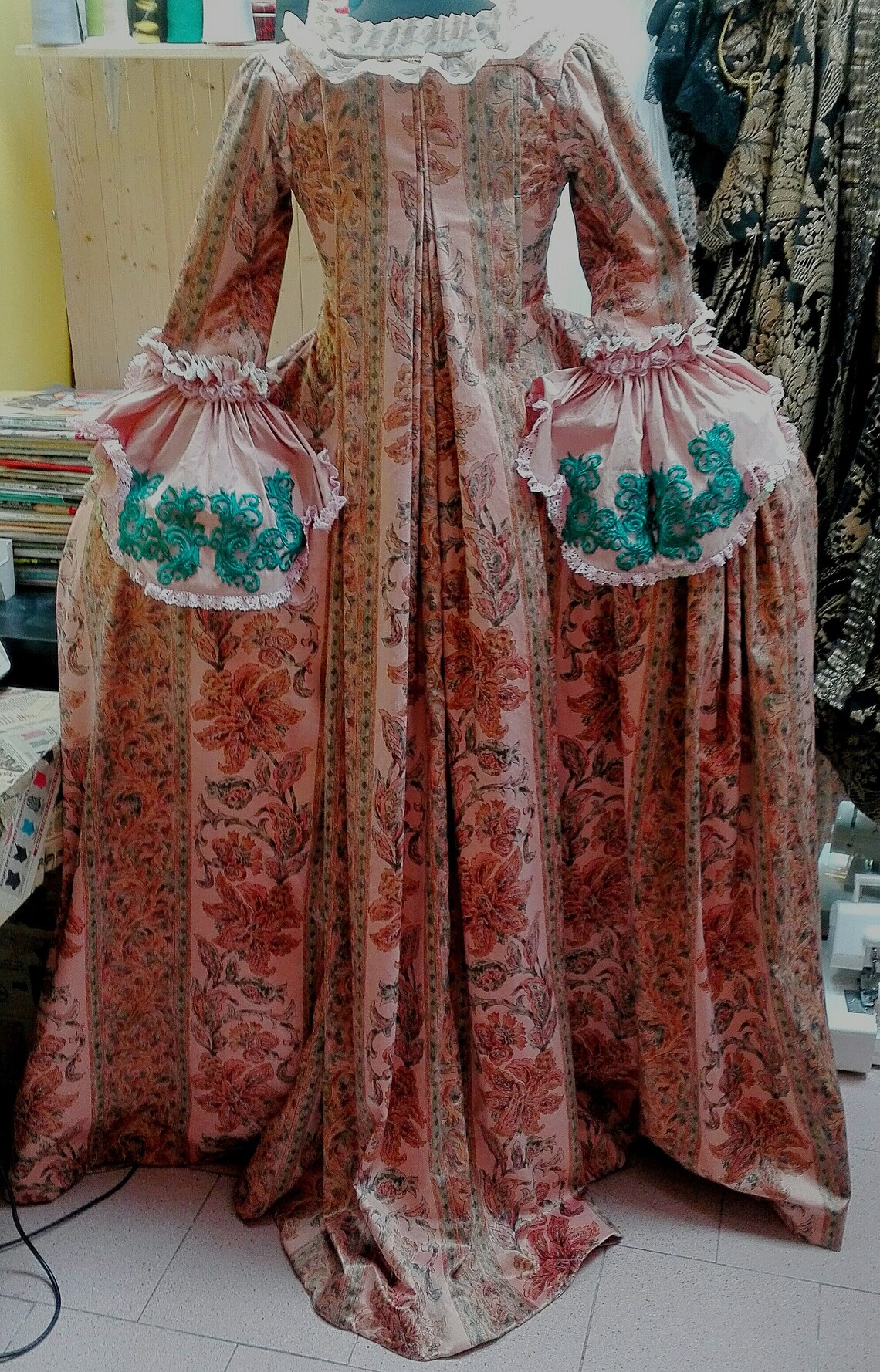 robe traditionnelle française