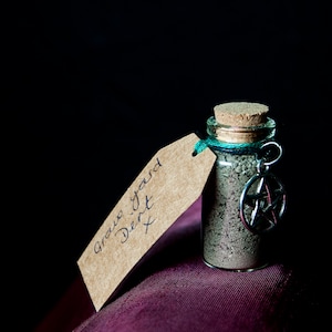 Friedhofs Dirt - Wicca, Pagan, Witchcraft, Charm, Altar, Voodoo, Hex, Juju, Altar, Schutz, Yorkshire FREEP+P UK