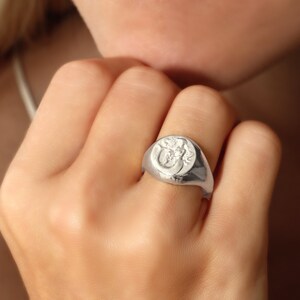 Unisex Shiny Solid Silver Mermaid Signet Ring Minimalist Pinky Ring Fairycore Jewelry Thick Thumb Ring Chunky Silver Ring Gift for Daughter