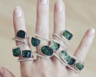 Gecertificeerde Moldavite Ring voor vrouwen maat 6 Tsjechische Moldavite Ring Verstelbare Ring Sterling Zilver Ruwe Meteoriet Ring Kosmische Geschenken voor mama