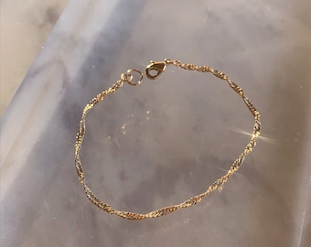 Capri Bracelet, Delicate Chain Bracelet, Dainty Twist Chain, Singapore Chain, Gold Chain Bracelet, Rope Chain