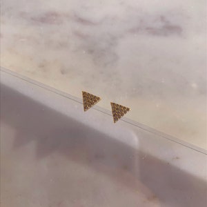 Maya Ohrstecker, Dreieck Ohrstecker, Minimalist Style, Gold filled Ohrstecker, Zirkonia Ohrstecker, Geschenk für Sie, Gold Ohrringe, Schmuck, Ohrringe