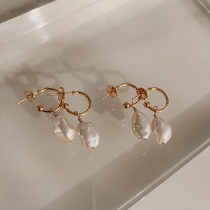 Keshi Pearl Hoops, Pearl Earrings, Pearl Jewelry, Minimalist Style, Dainty Earrings, White Pearl Earrings