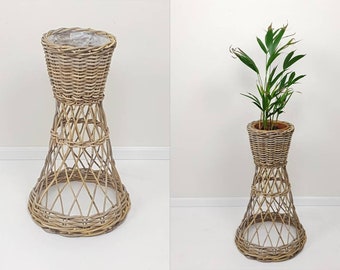 Beautiful Sturdy Willow Braided Plant Stand, Hand Made Willow Plant Stand, Boho Chic, Country Living, Vintage Friesland.