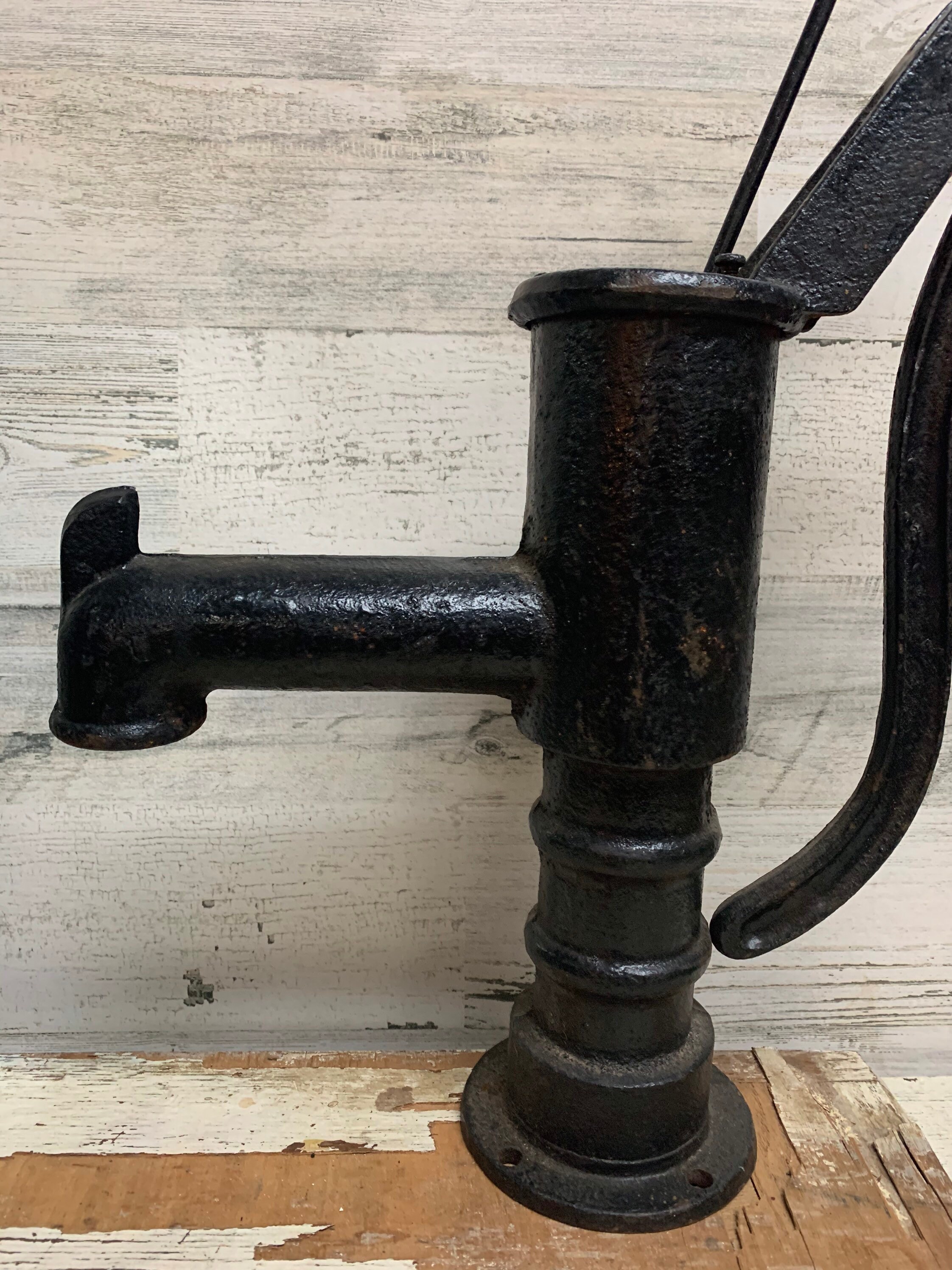 Vintage Cast Iron Water Well Pump Etsy