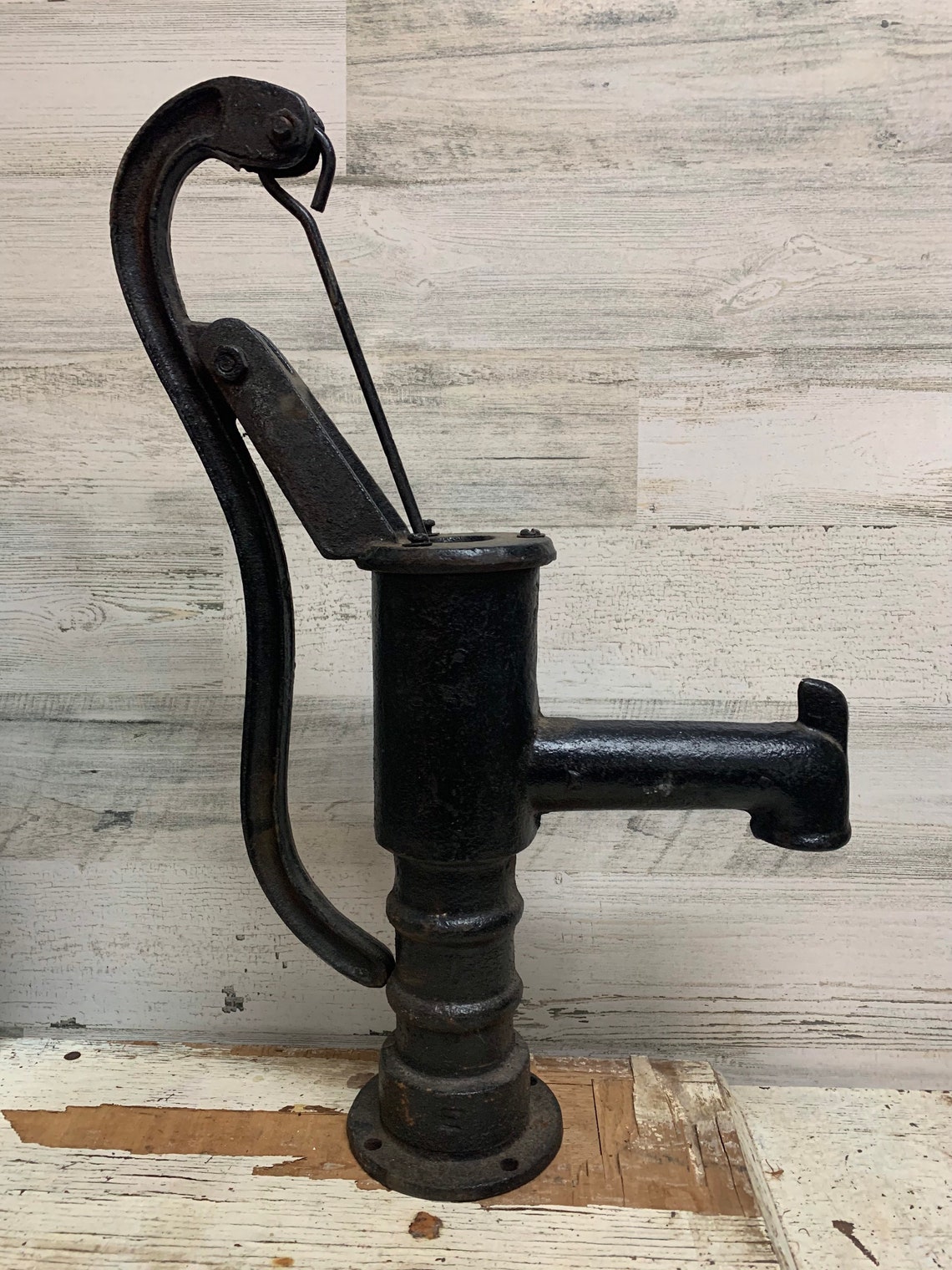 Vintage Cast Iron Water Well Pump Etsy