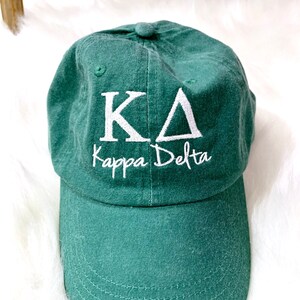 Kappa Delta Sombrero Bordado - Letras Griegas Y Nombre de Hermandad - ¡Elija el color del sombrero Y del hilo!