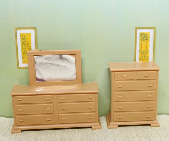 Wolverine Dollhouse Dresser Set Tan Soft Plastic 1 2 Inch Etsy