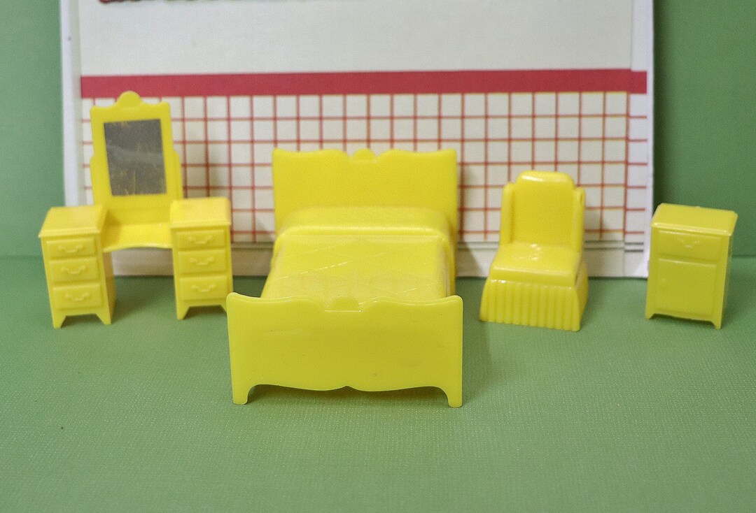 124 Marx Dollhouse Furniture Hard Plastic Bedroom 4piece Etsy