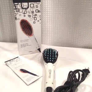 Pro Cabello Straightening Detangling White Luxury Brush 5500 UNISEX - NEW