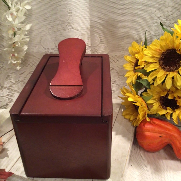 Wooden Shoe Shine Box Vintage Collectible,Prop,Display