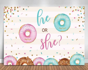 Può includere: Uno sfondo per una festa di rivelazione del sesso con tema ciambelle rosa e blu. Lo sfondo presenta il testo "he or she?" con ciambelle rosa e blu su entrambi i lati. Lo sfondo è di colore marrone chiaro con strisce bianche e coriandoli.