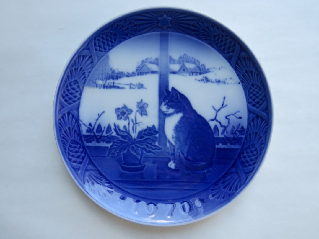 Vintage 1970 Christmas Rose and Cat Plate Royal Copenhagen Etsy