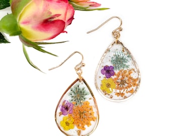 Dried Flower earrings resin glass earrings simple birthday gift for women gifts for grandma Floral gift valentines day gift dangle earrings