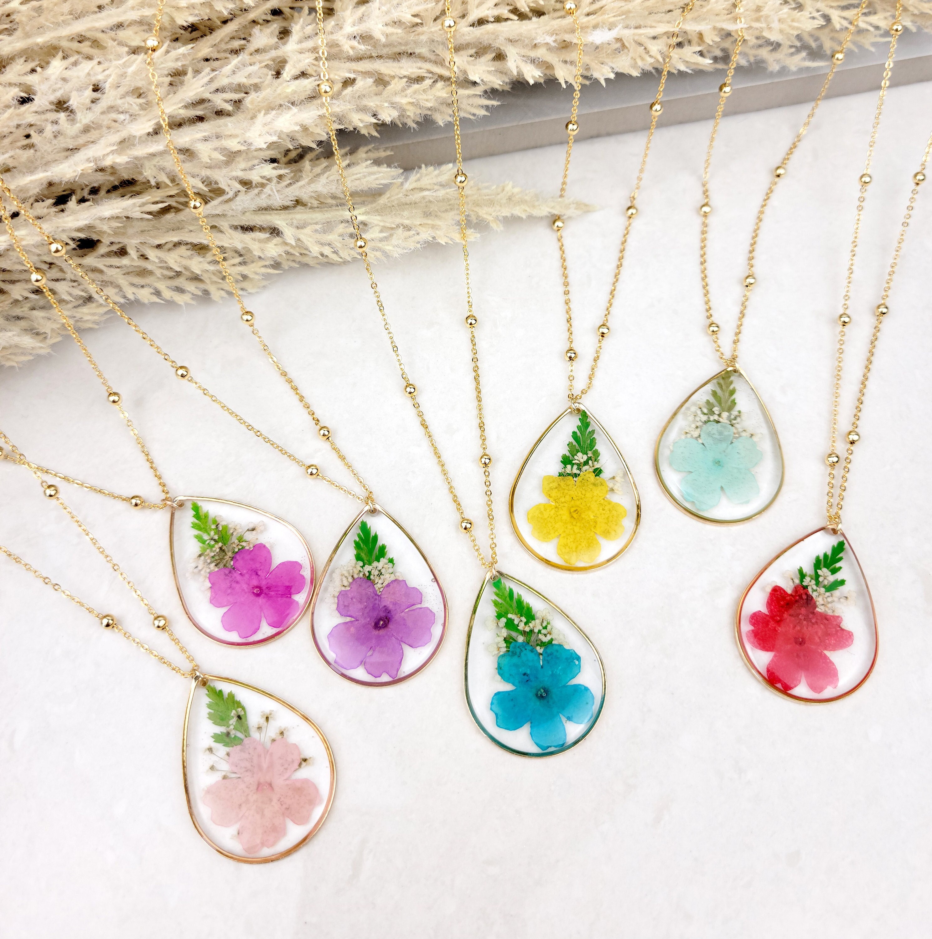 Real Pressed Flowers in Resin, Gold Necklace with Mixed Flowers and Re –  ann + joy
